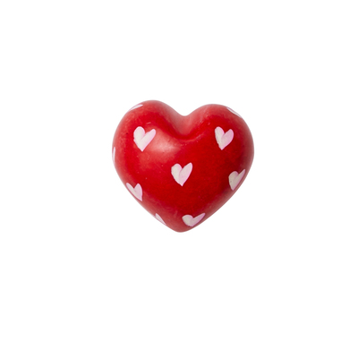 Cuore rosso con cuoricini bianchi di pietra saponaria