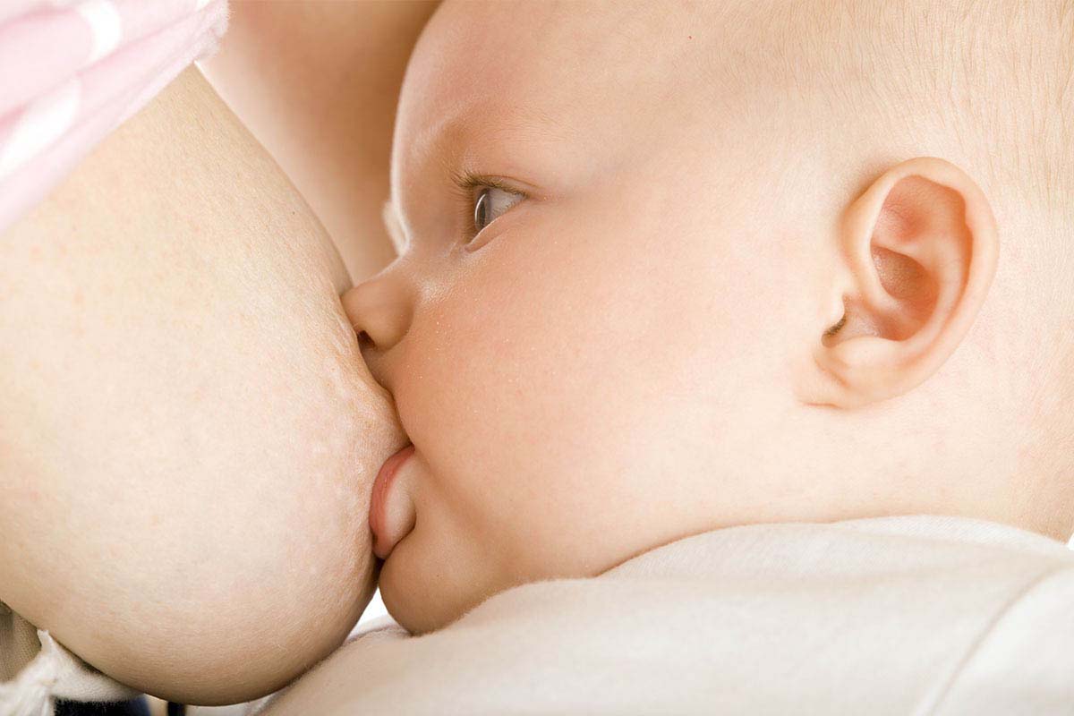 Prendersi cura di seno e capezzolo durante l’allattamento
