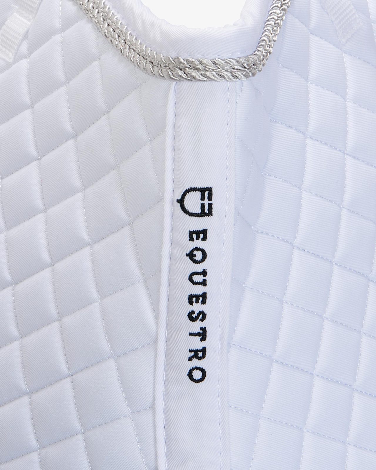 Shaped jumping saddle pad in cotton