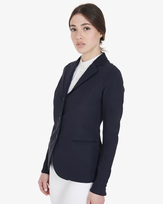 Women's three-button competition jacket