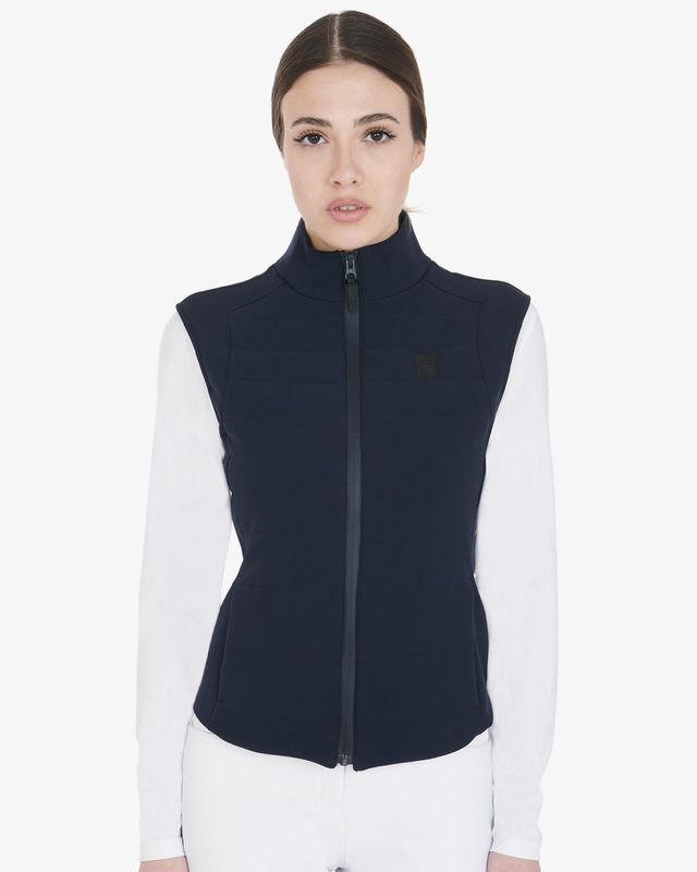 Women's vest in breathable technical fabric