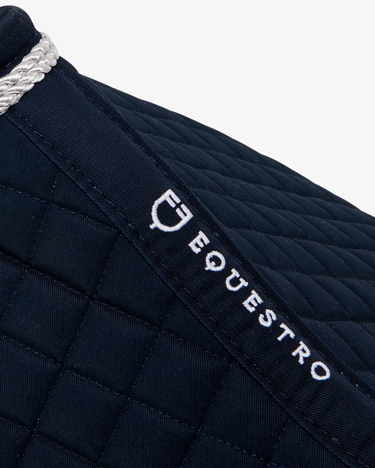 Shaped jumping saddle pad in cotton