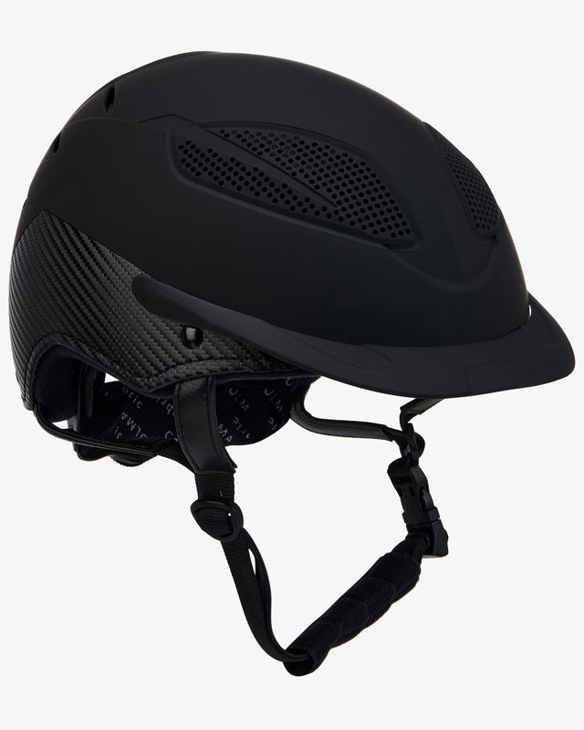 Cap ultra-light in plastica resistente