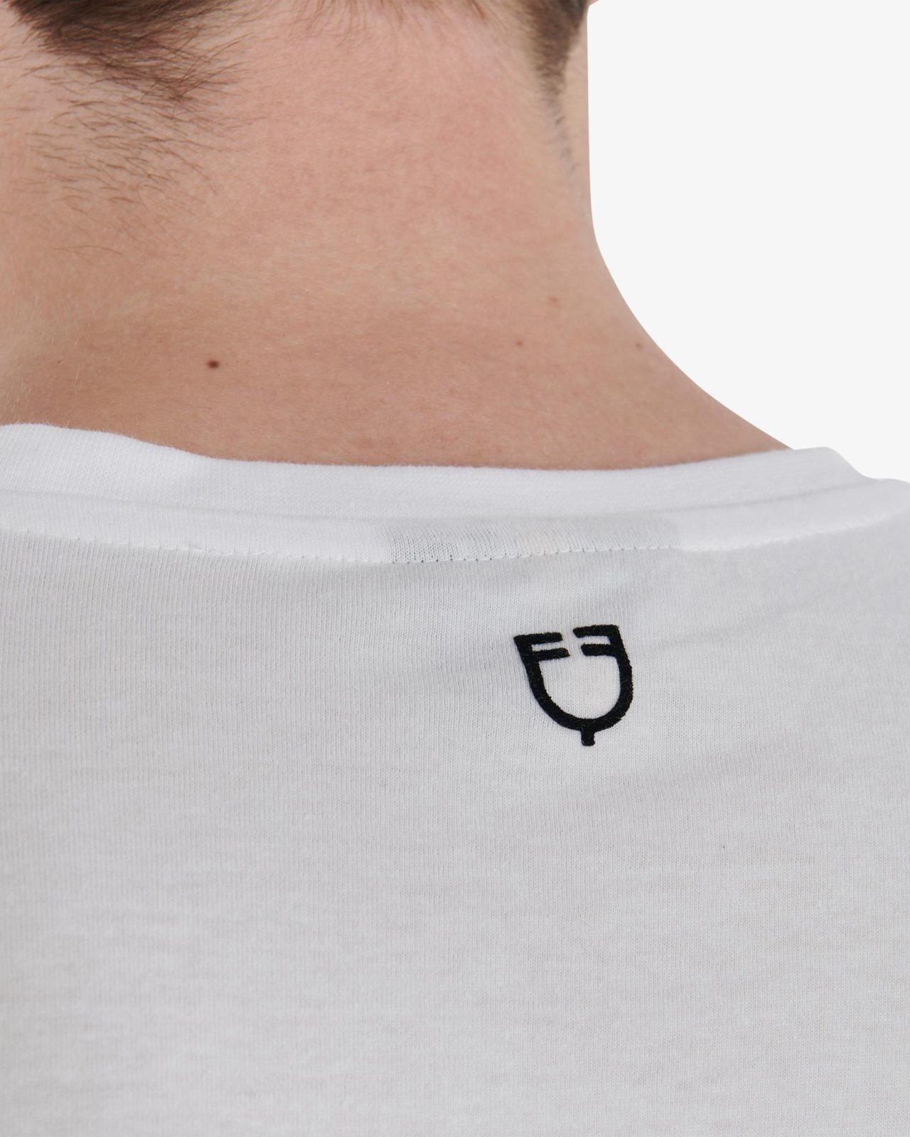 Men's slim fit t-shirt with logo on the chest