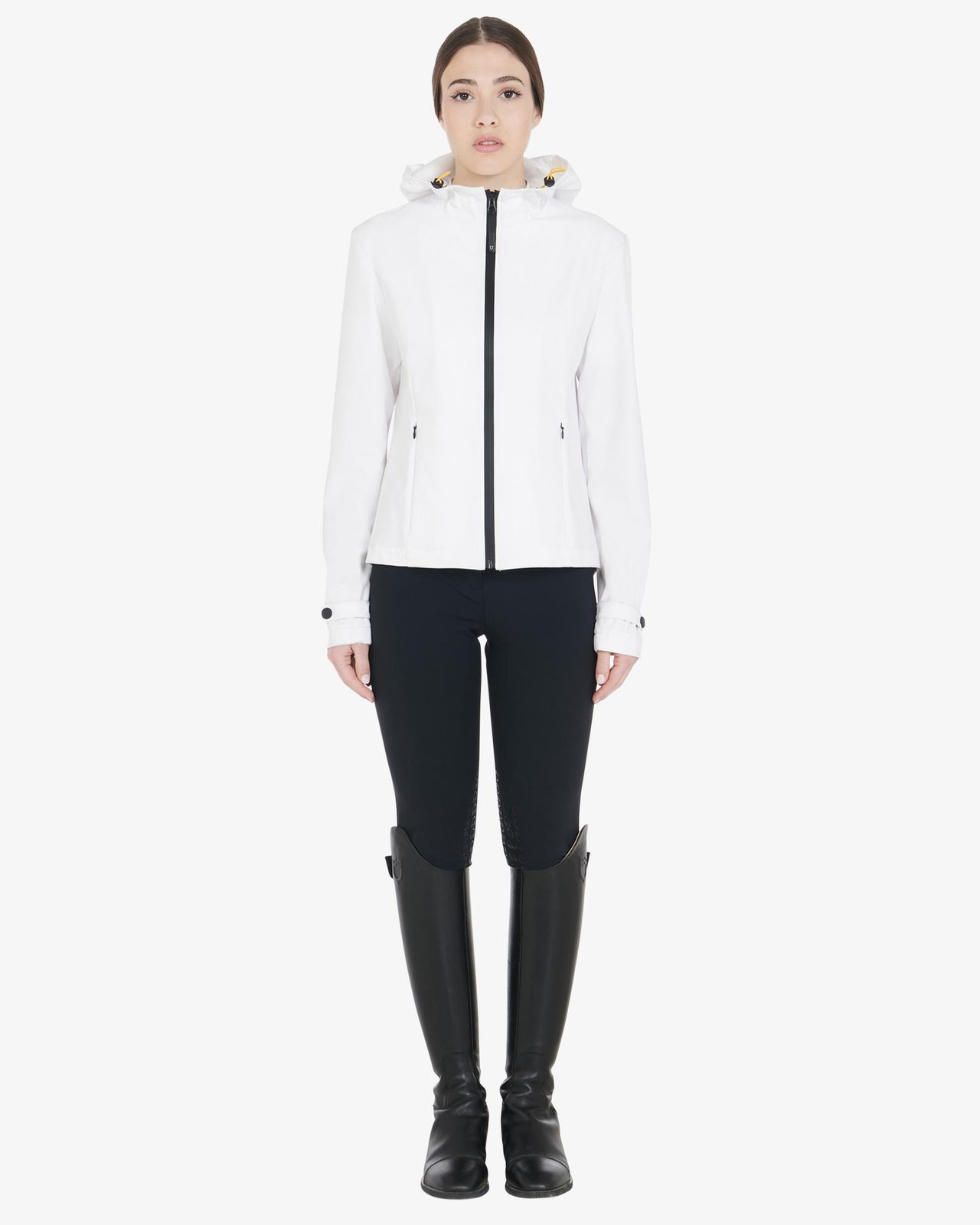 Women's slim fit softshell jacket with windproof zip