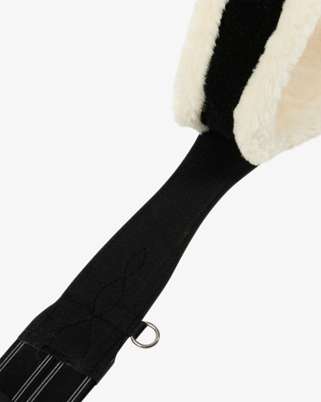 Jumping girth with synthetic lambskin