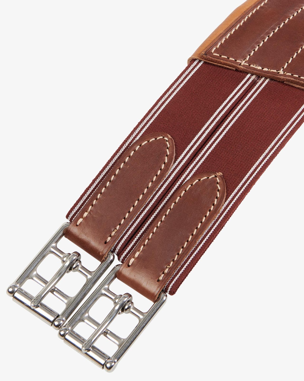 Jumping girth in leather with protectors