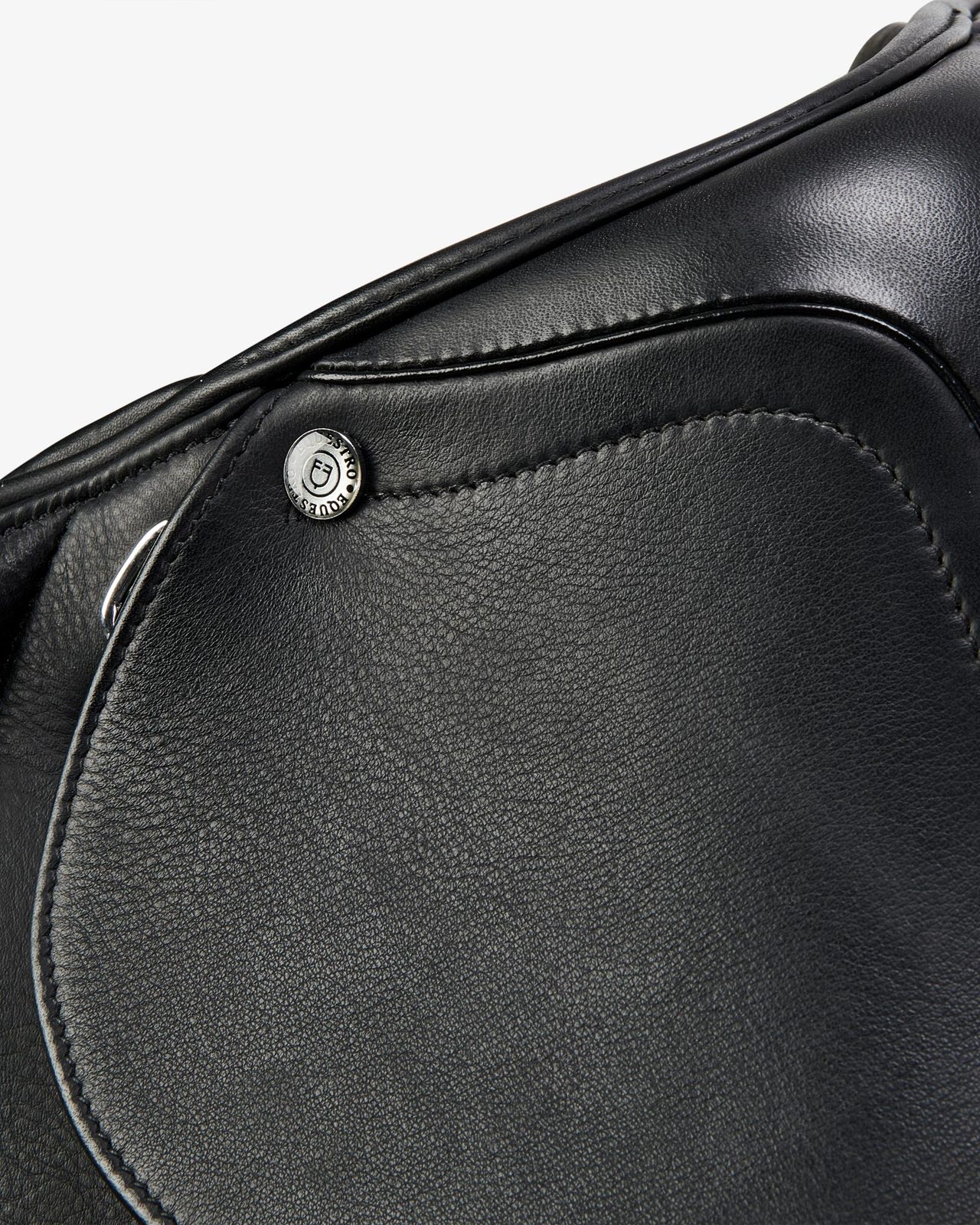 Jumping saddle double leather