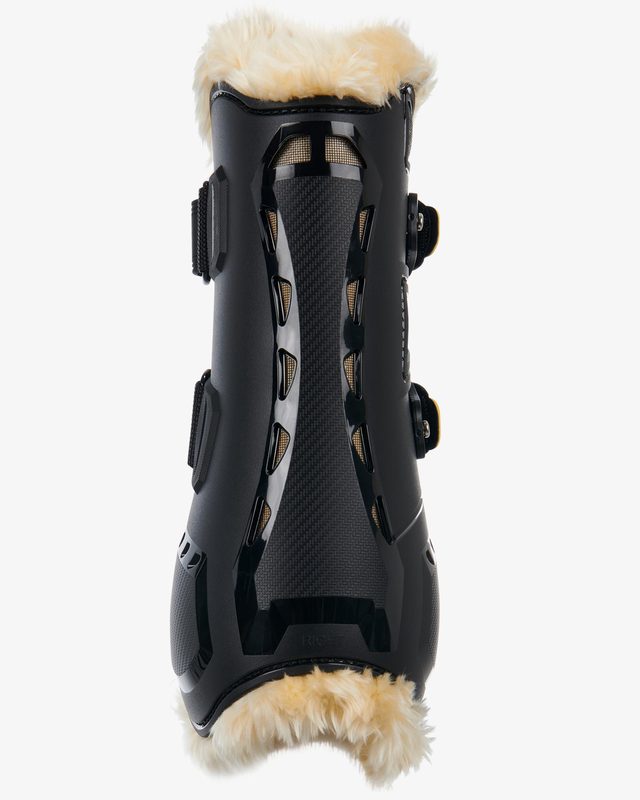 Tendon boots in polyurethane with synthetic lambskin