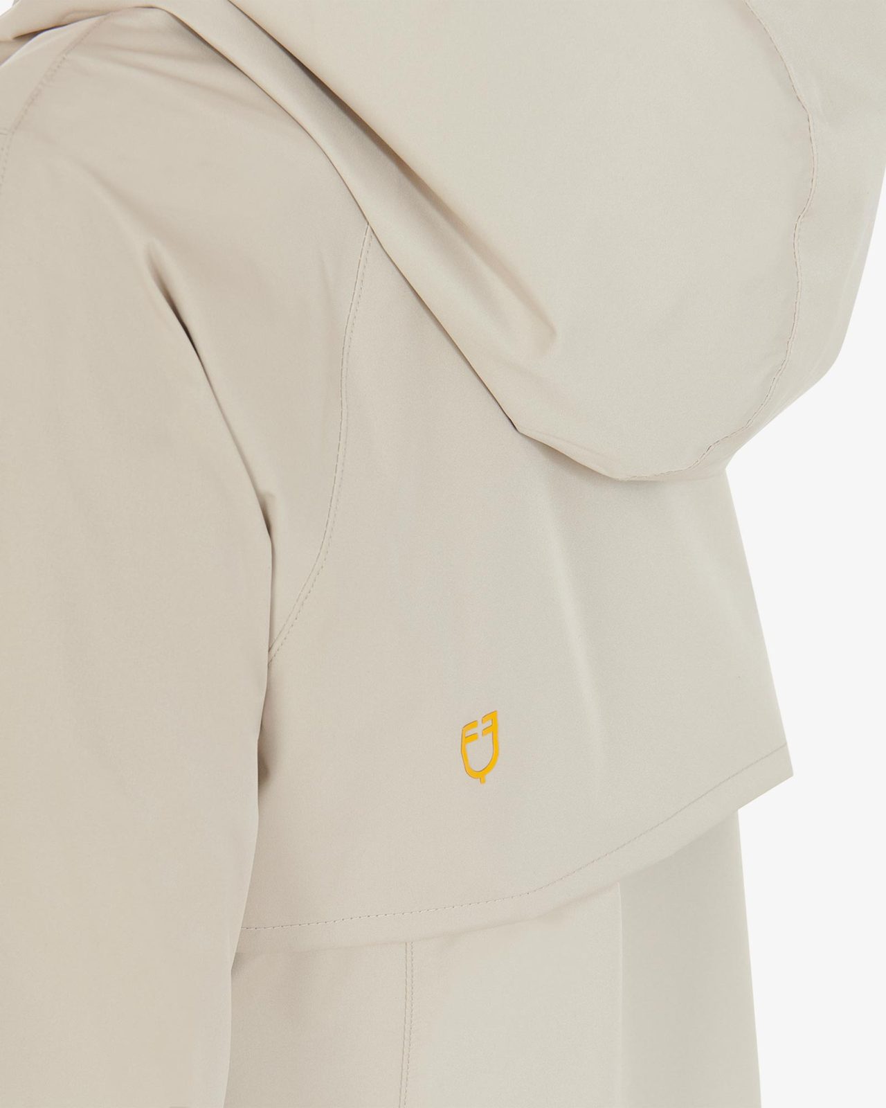 Women's three-layer technical raincoat
