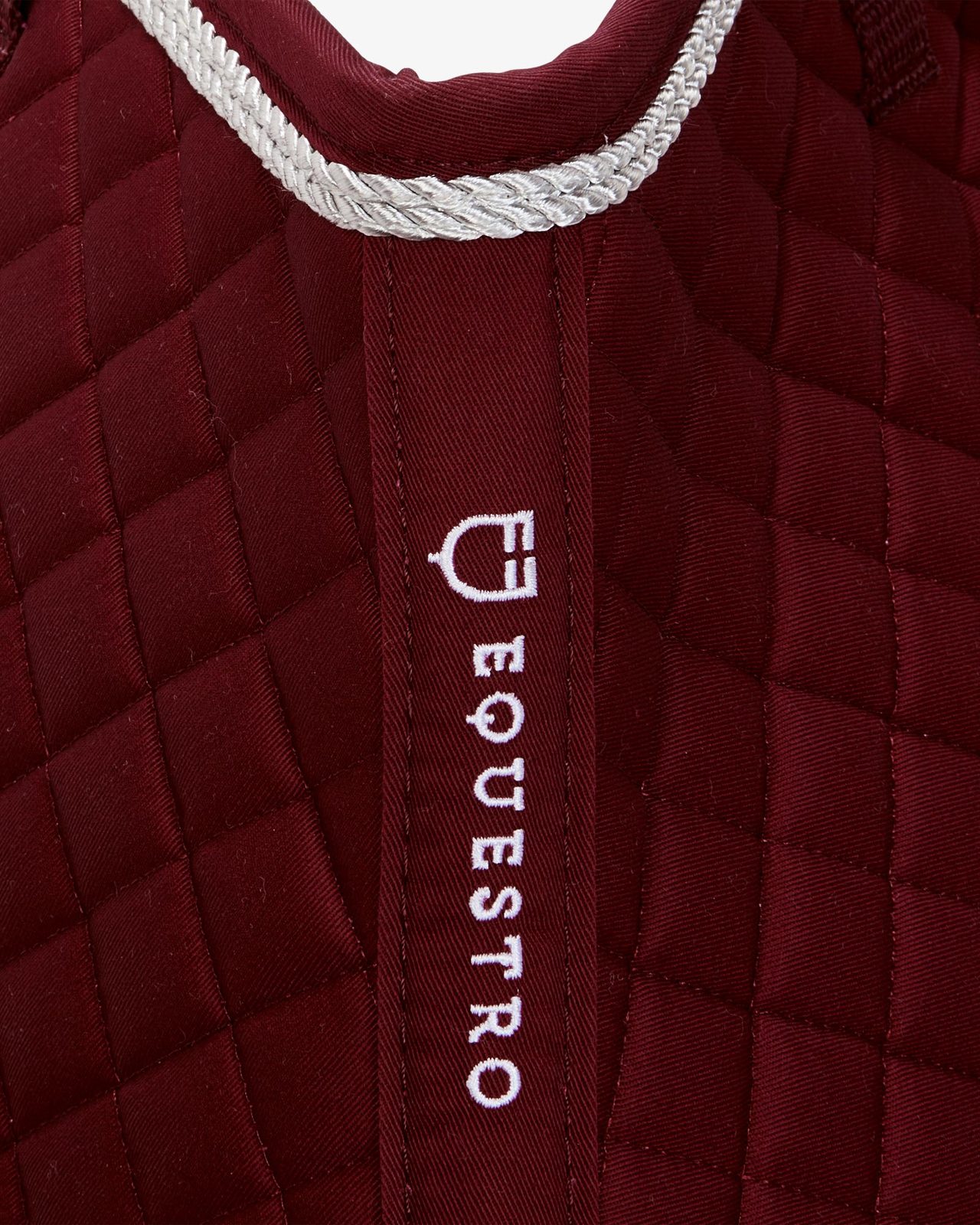 Shaped jumping saddle pad in cotton