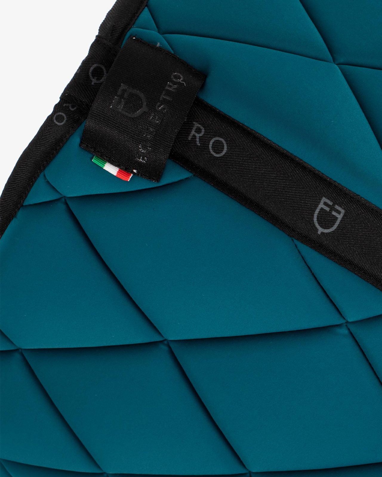 Jumping saddle pad technical fabric with logo