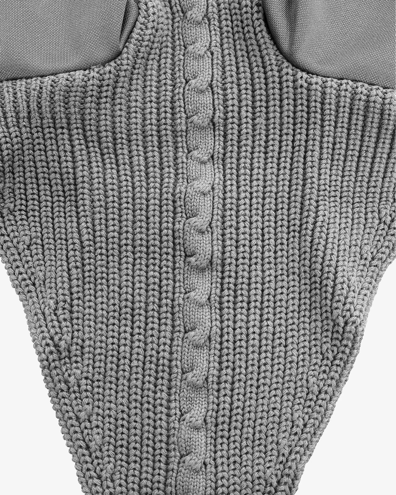 Meshing fly veil with drawstring at the noseband