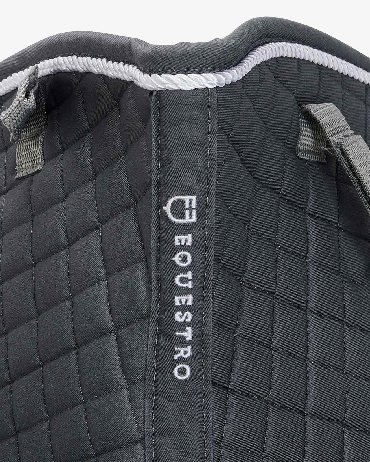 Dressage shaped cotton saddle pad