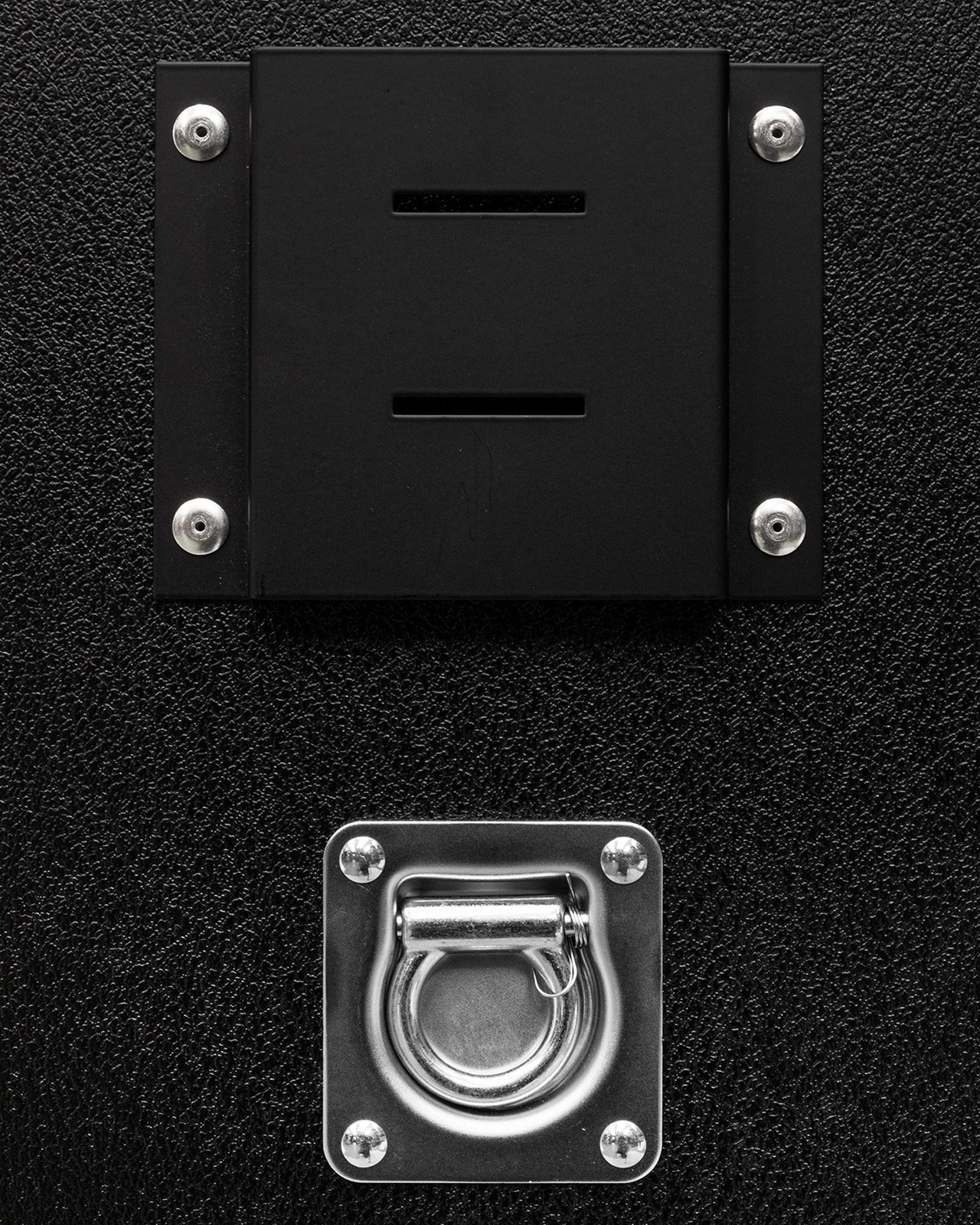 Double door vertical trunk