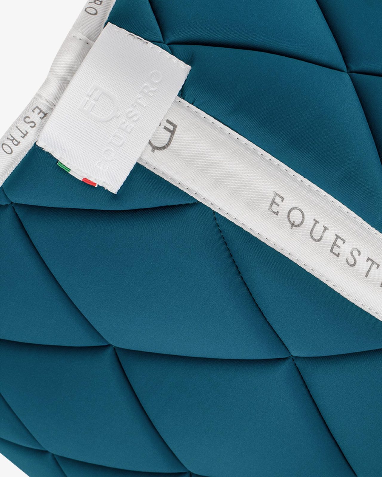 Jumping saddle pad breathable technical fabric