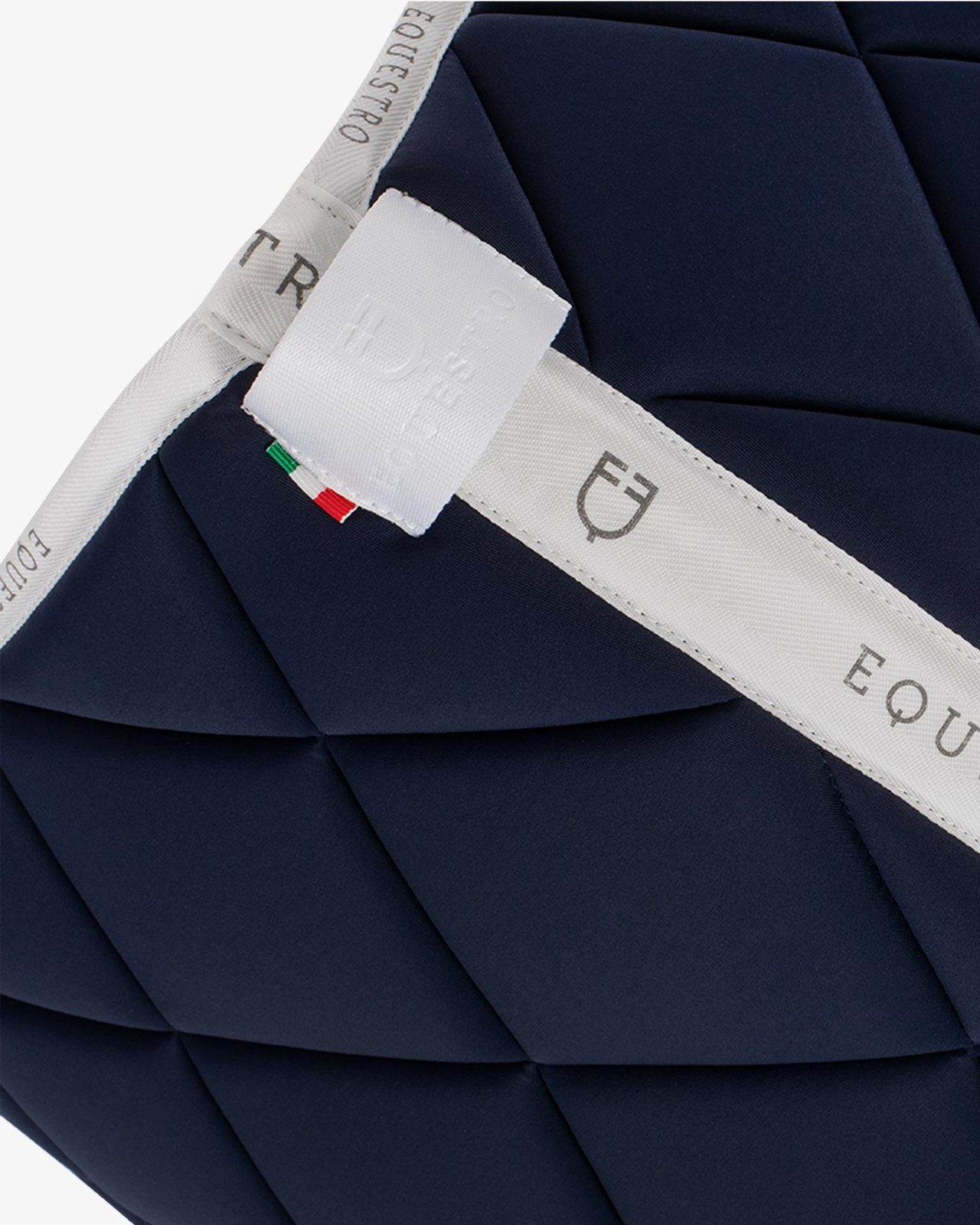Jumping saddle pad breathable technical fabric