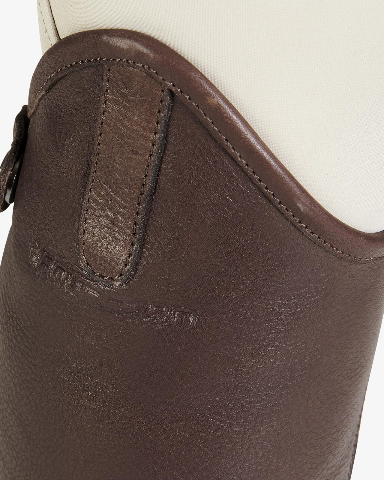 Unisex gaiters with silicone inserts