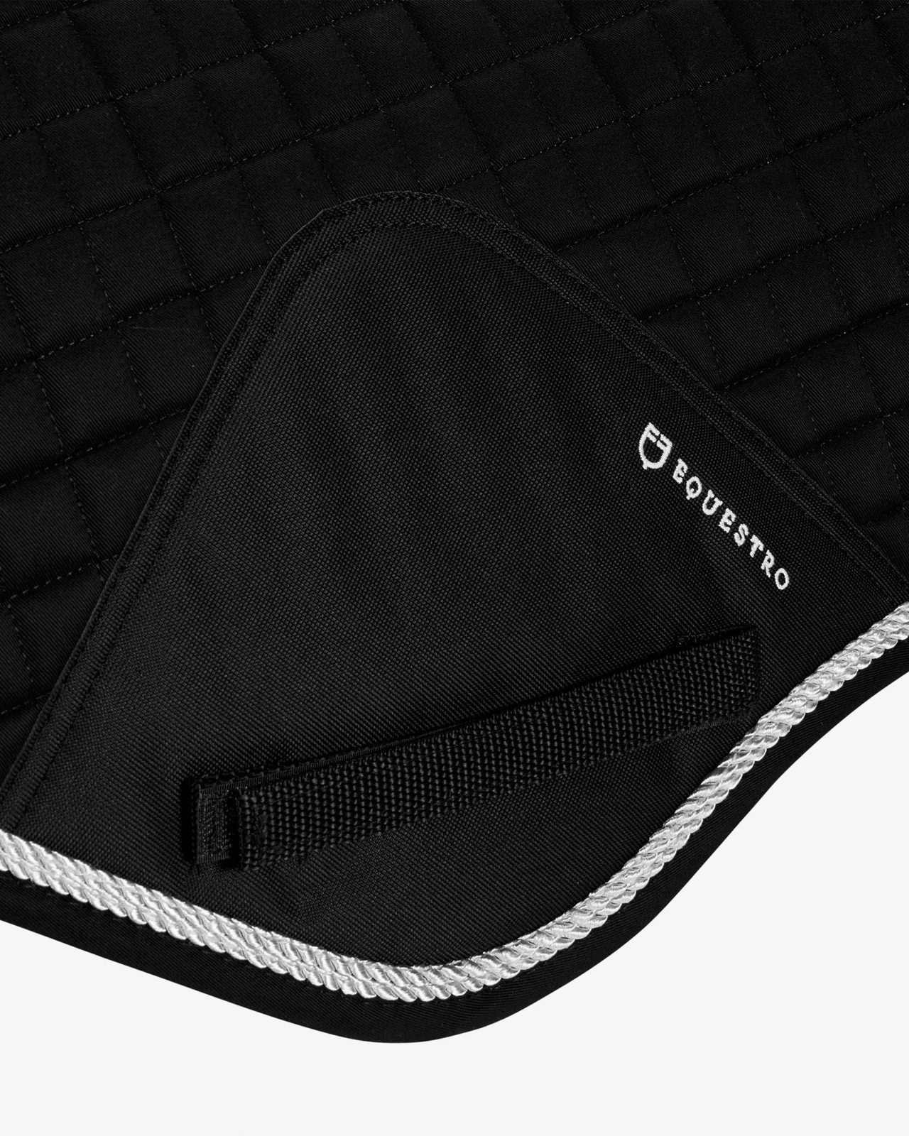 Shaped jumping saddle pad in cotton