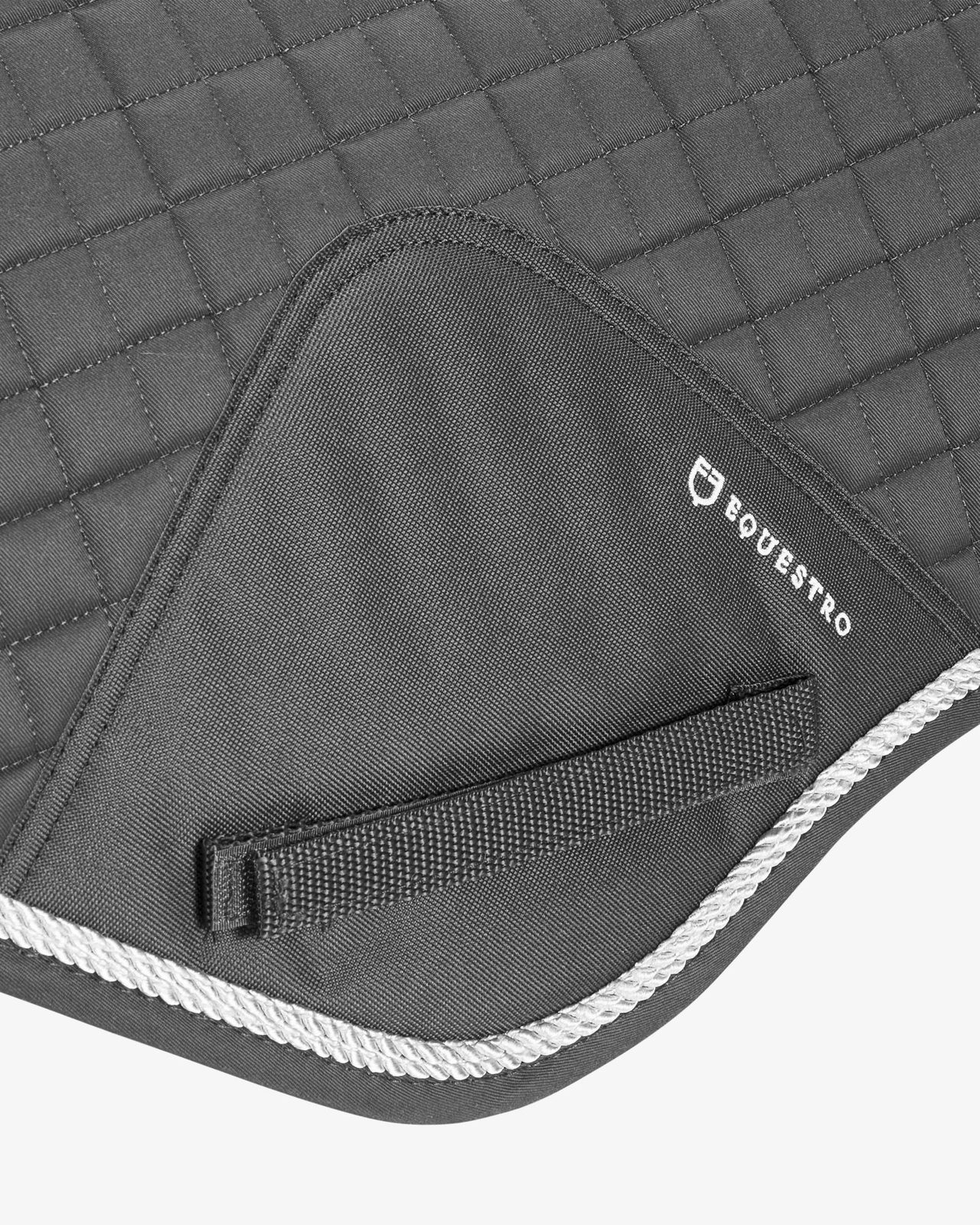 Shaped jumping saddle pad in cotton