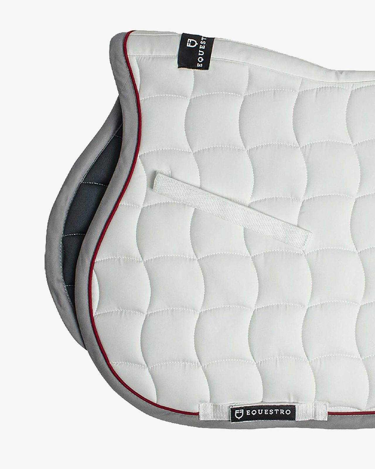 Jumping saddle pad with contrasting trimmings