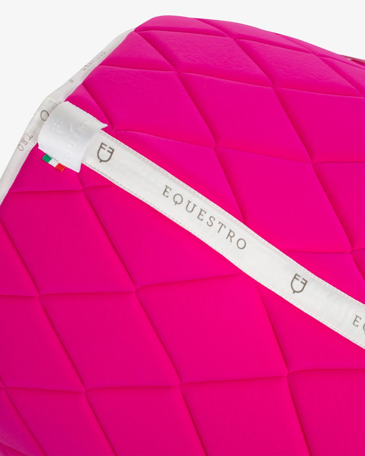 Jumping saddle pad breathable technical fabric