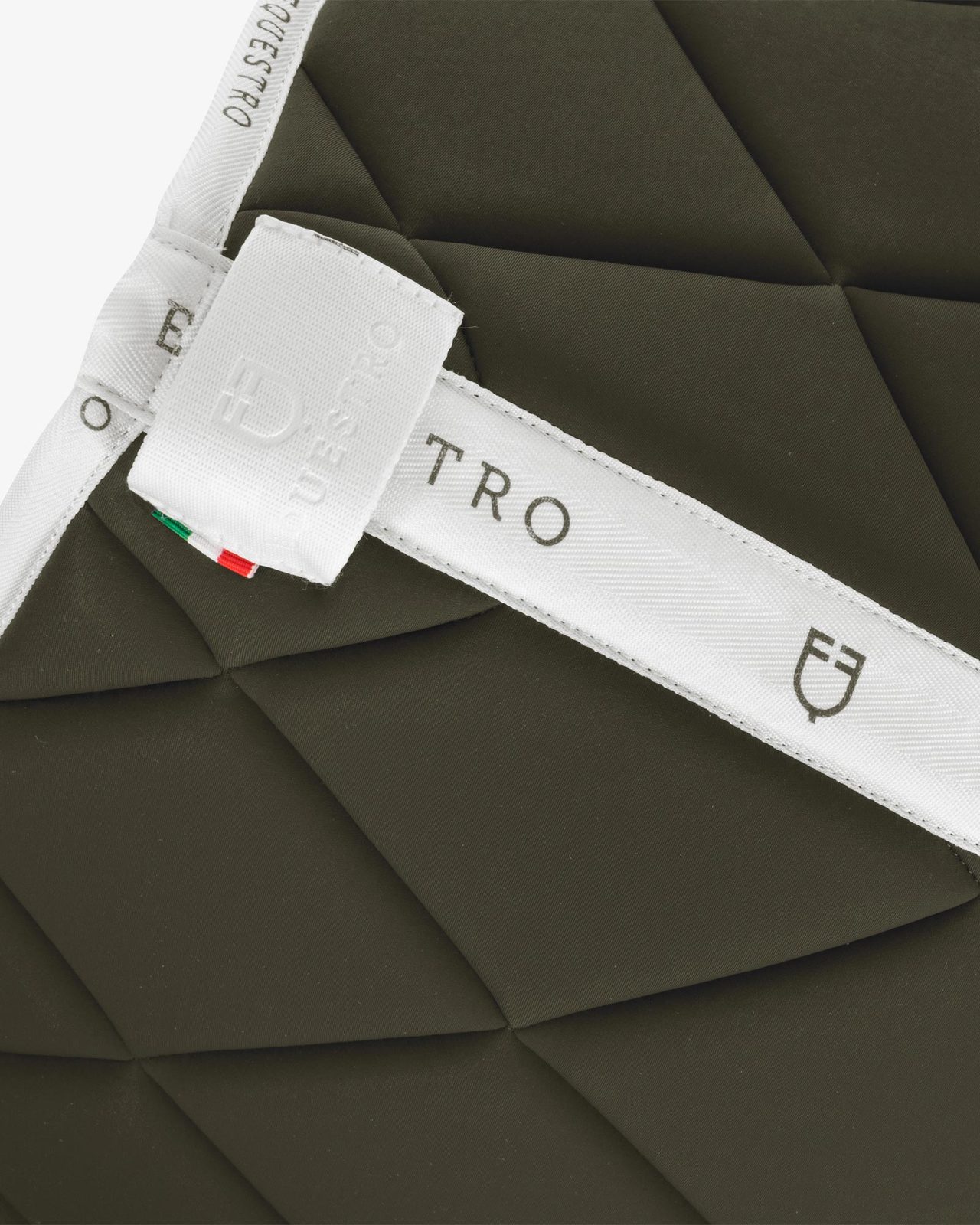 Jumping saddle pad technical fabric with logo