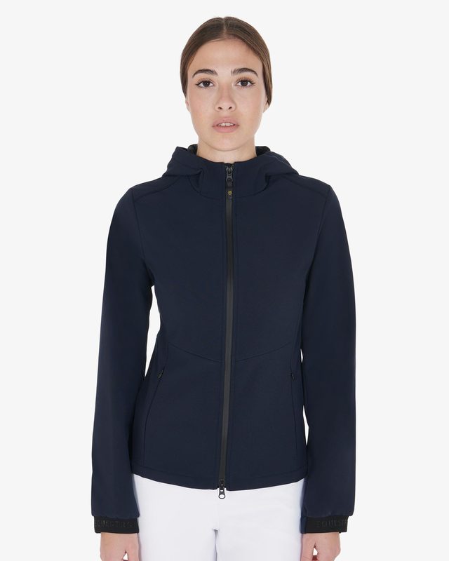 Women's slim fit softshell jacket with concealed pockets