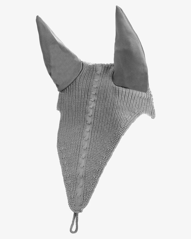 Meshing fly veil with drawstring at the noseband