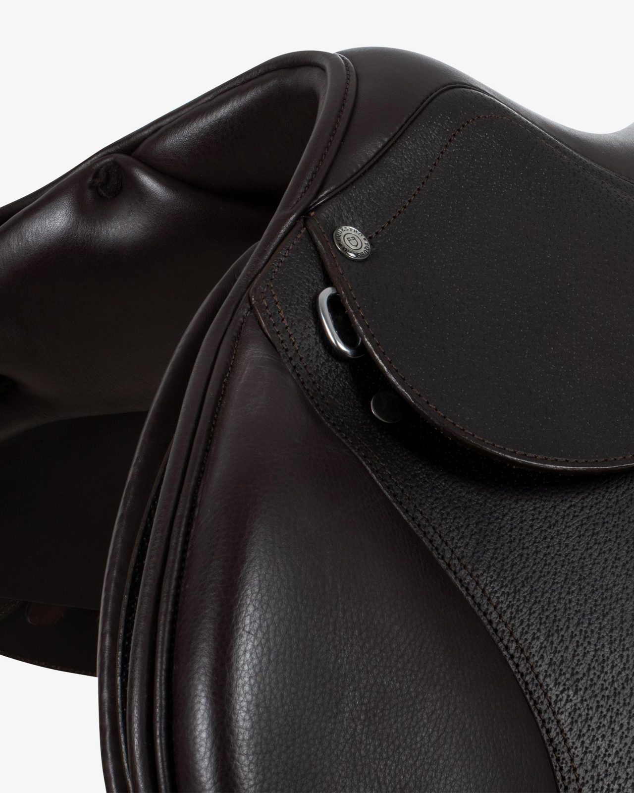 Jumping saddle hammered French leather
