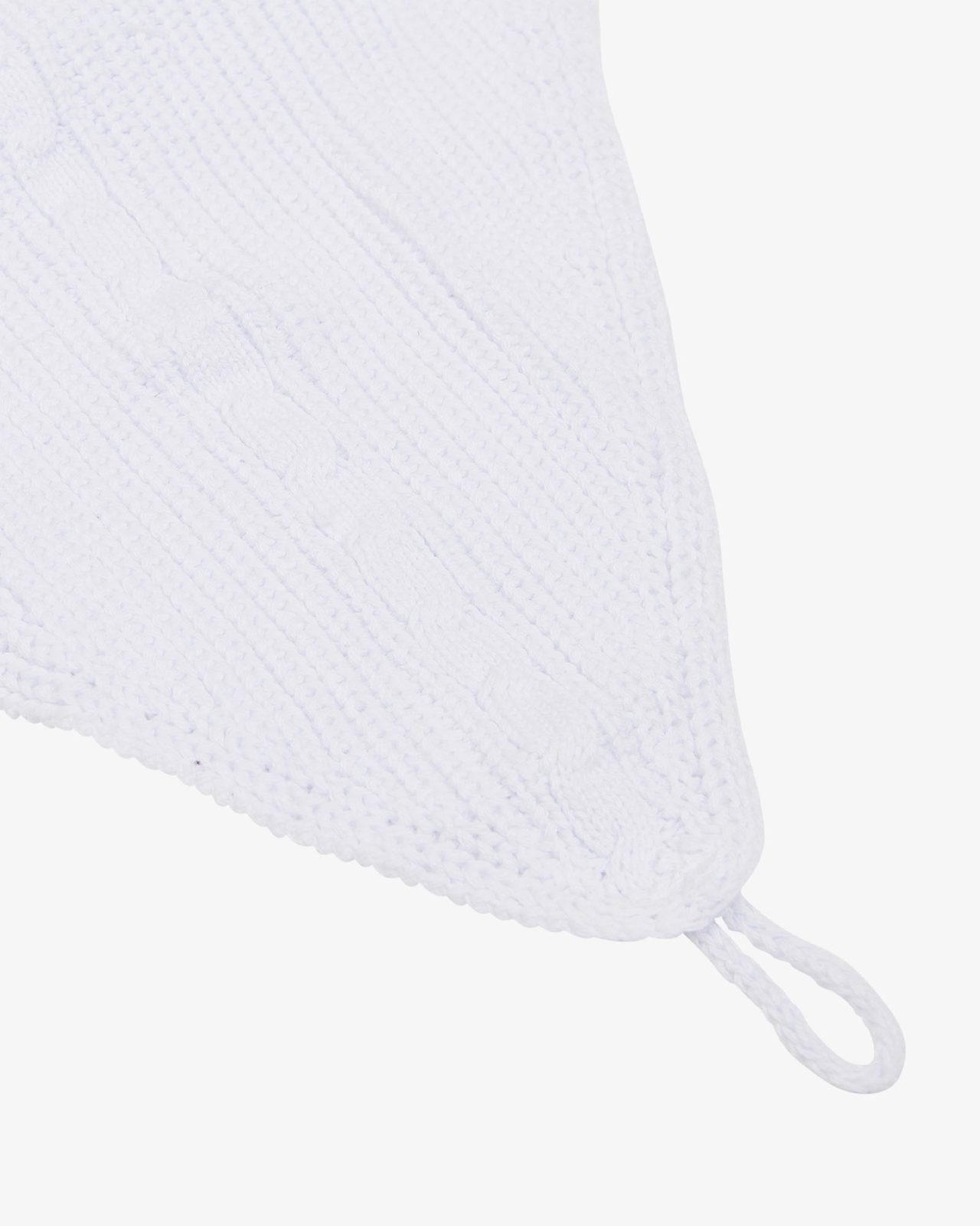 Meshing fly veil with drawstring at the noseband