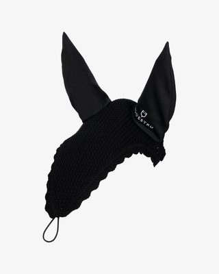 Knitted fly veil with elastic front strap