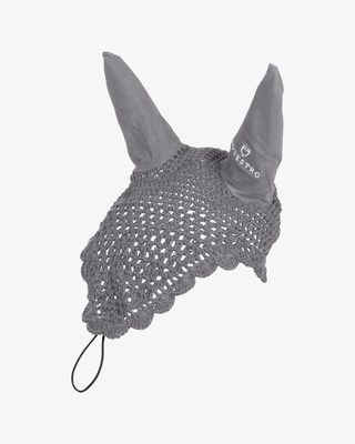 Knitted fly veil with elastic front strap