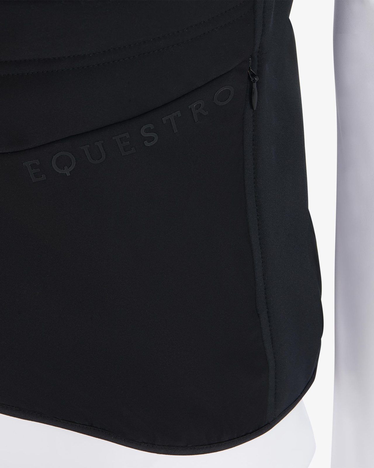Smanicato donna slim fit in tessuto tecnico