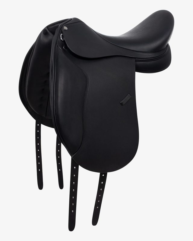 Dressage saddle with long blocks