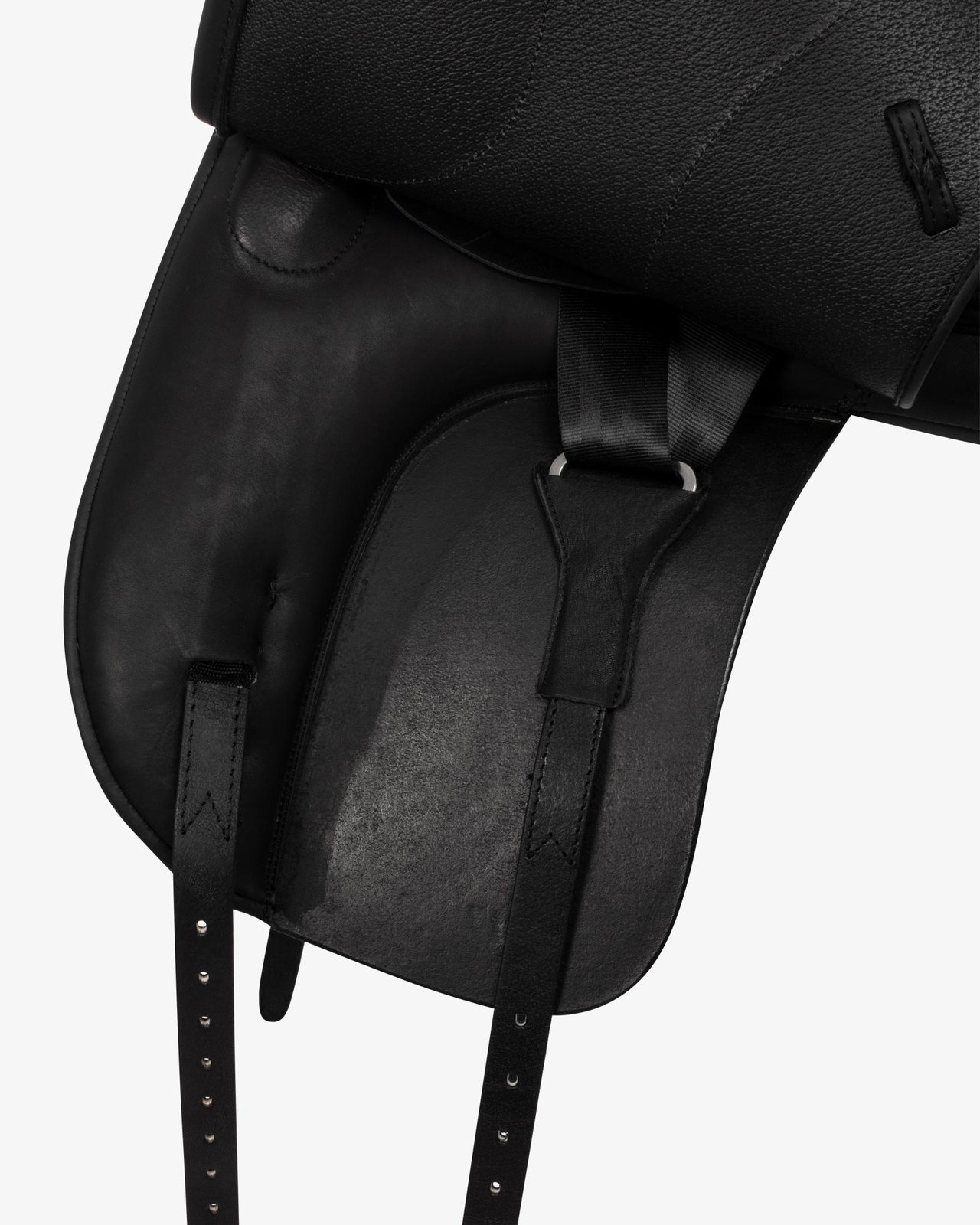 Doubled leather dressage saddle