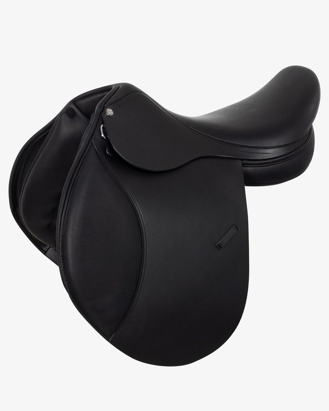 Leather eventing saddle