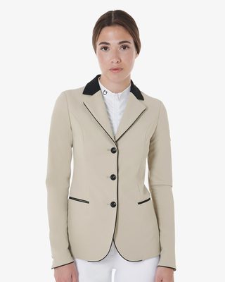 Women's three-button competition jacket