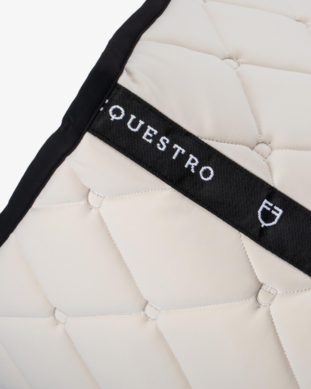 Jumping saddle pad in technical fabric