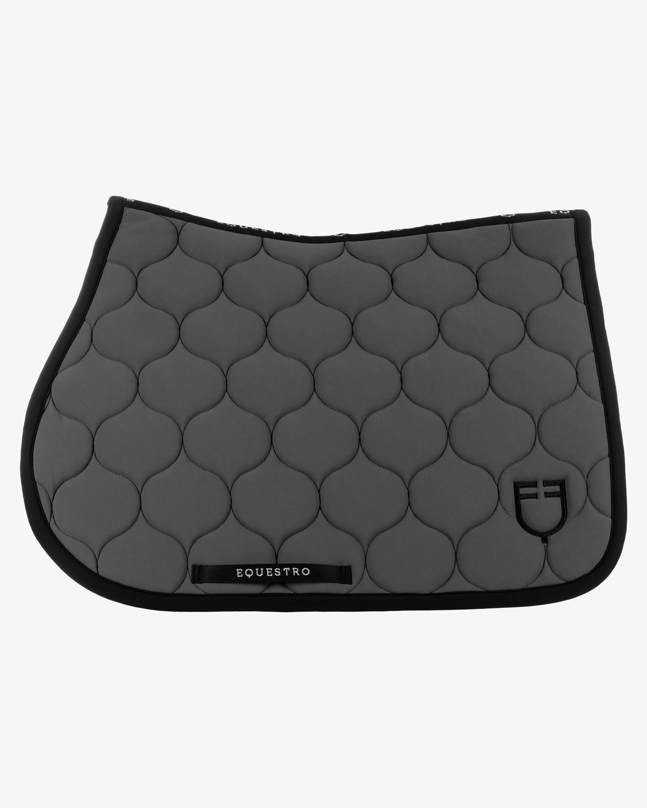Jumping saddle pad with onion quilting