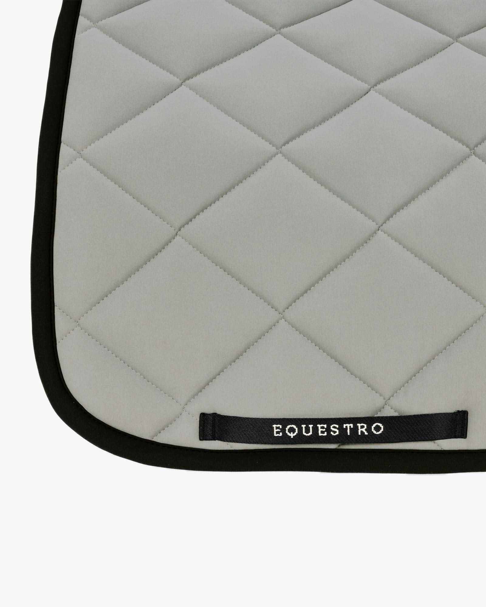Sottosella Dressage: Comfort, Protezione e Stile per la Tua Sella