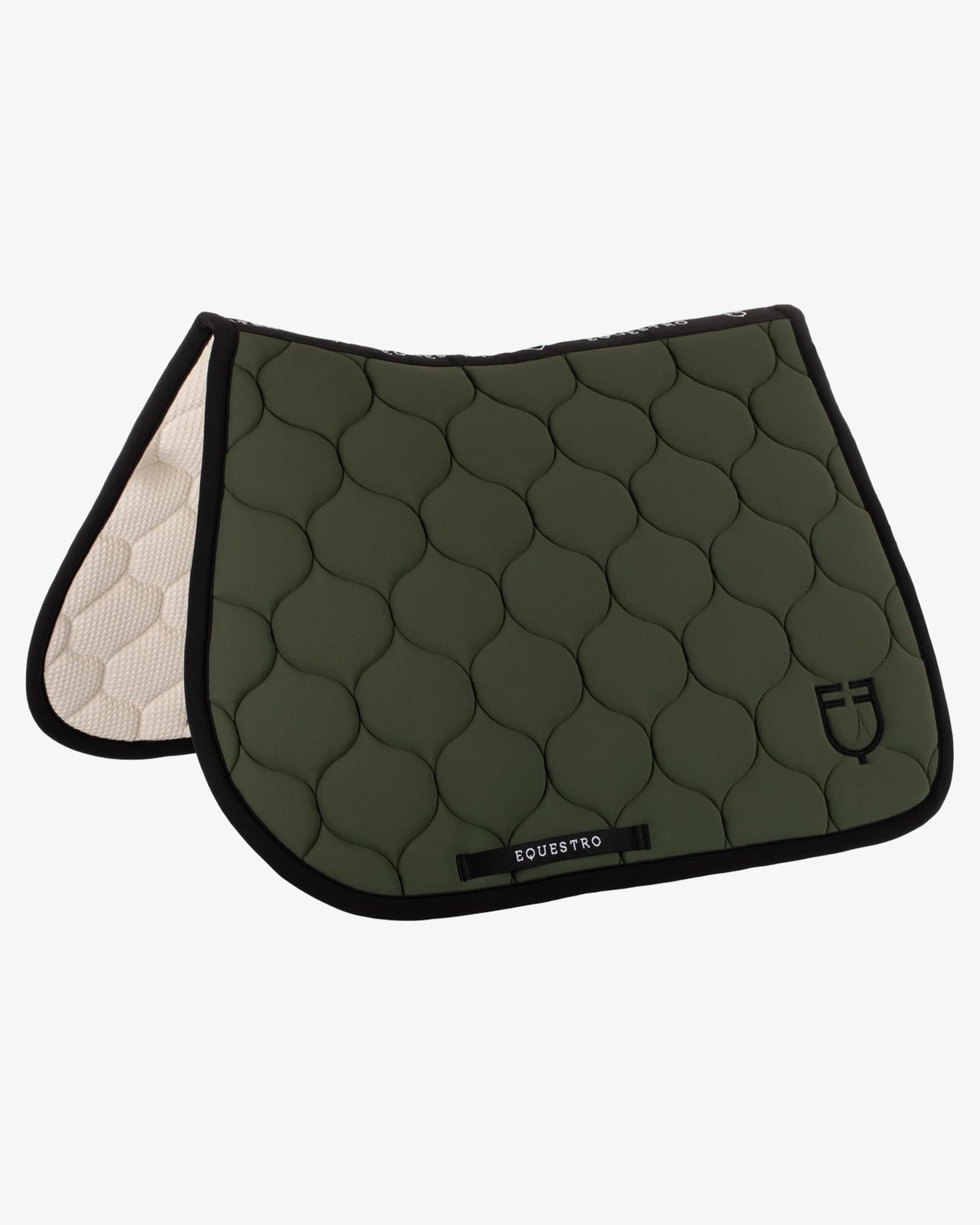 Jumping saddle pad with onion quilting