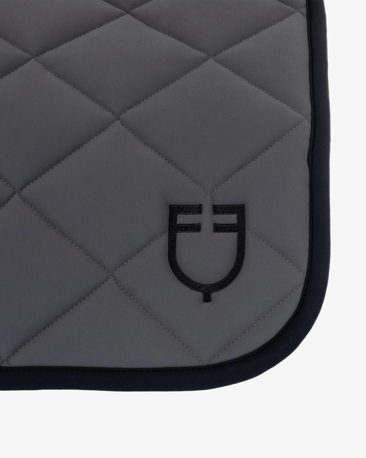 Jumping saddle pad with embroidered logo black line edition