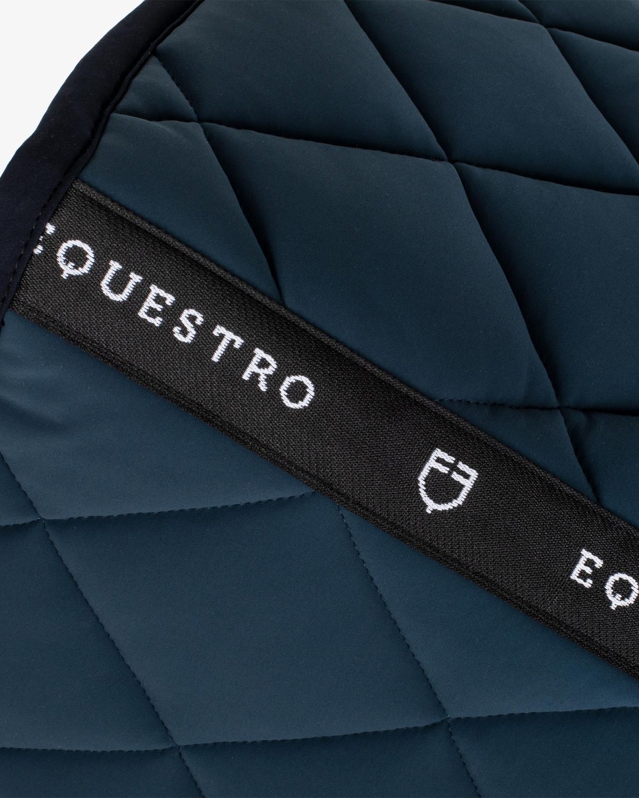 Jumping saddle pad with embroidered logo black line edition