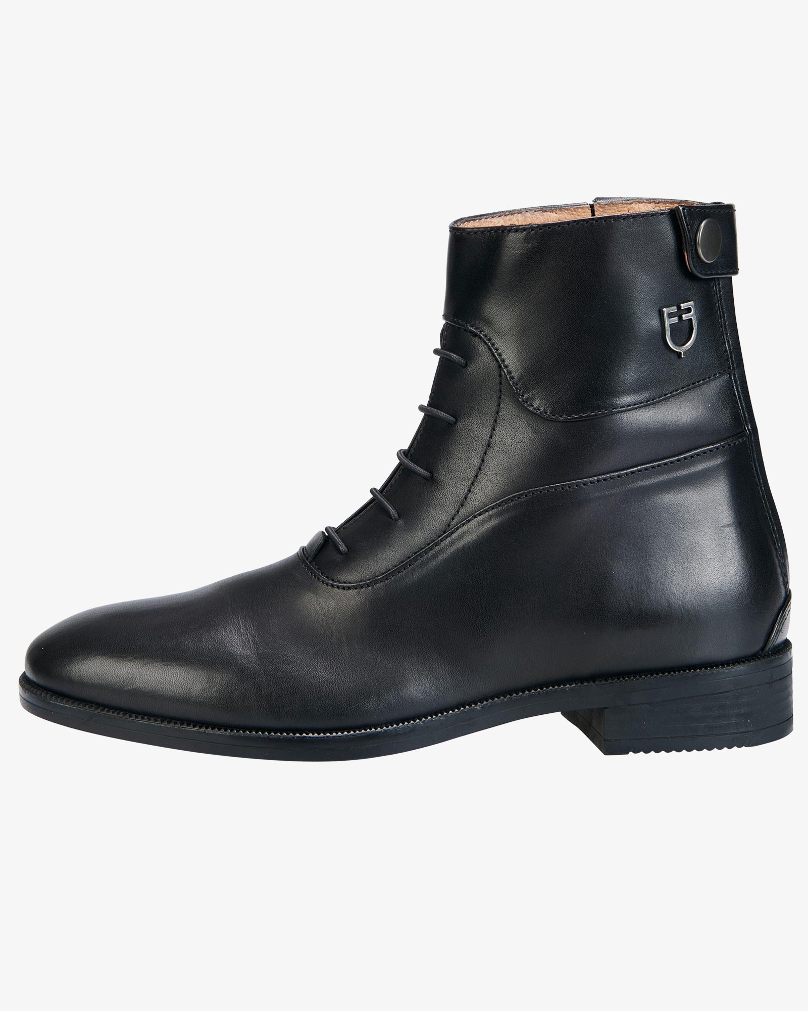 Unisex ankle boots with laces