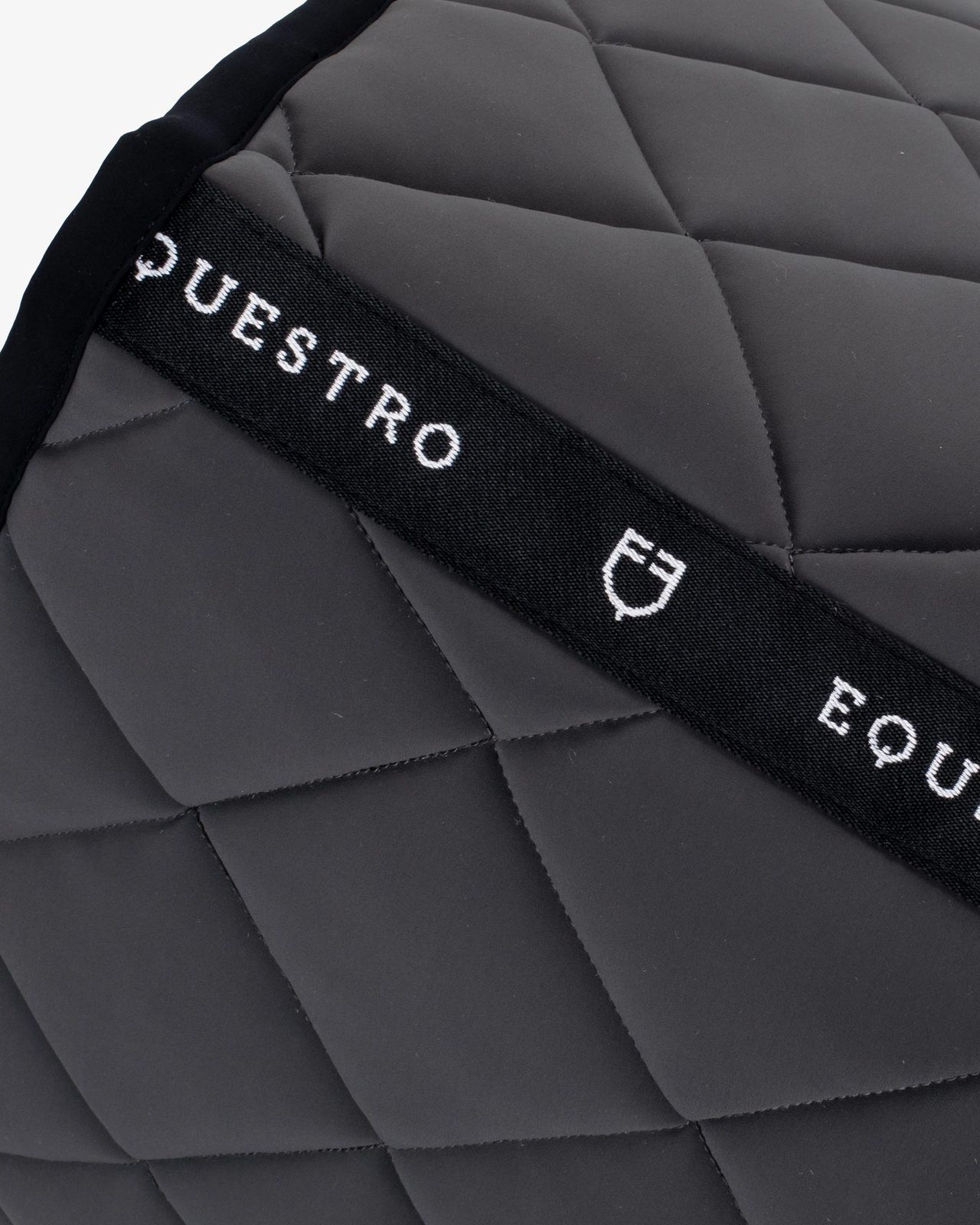 Jumping saddle pad with embroidered logo black line edition