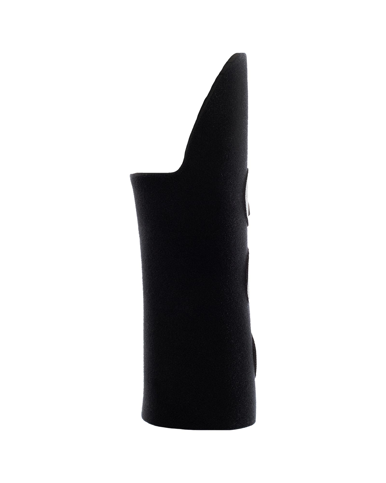 Gel tail guard with hook-and-loop closure