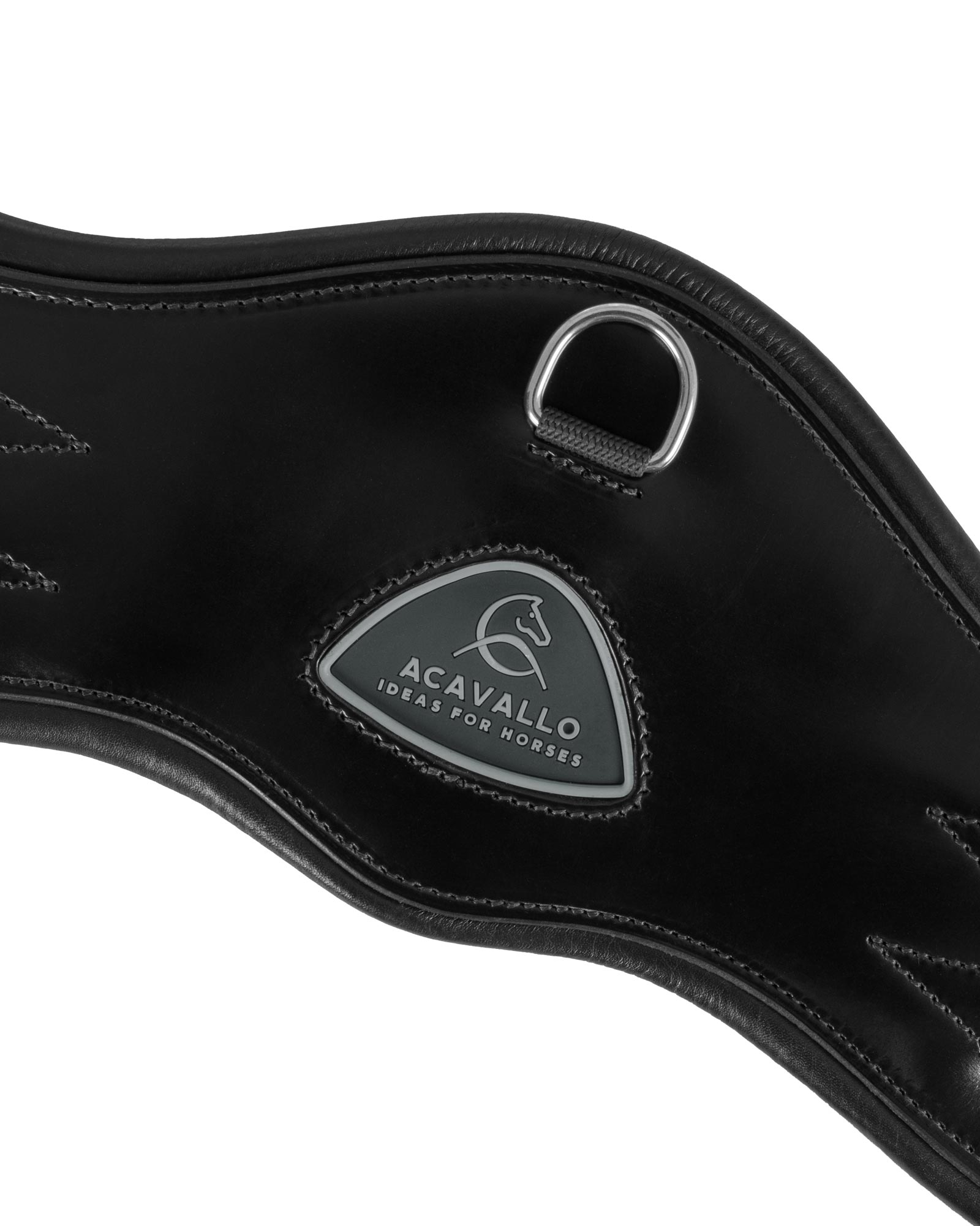 Anatomical dressage girth leather