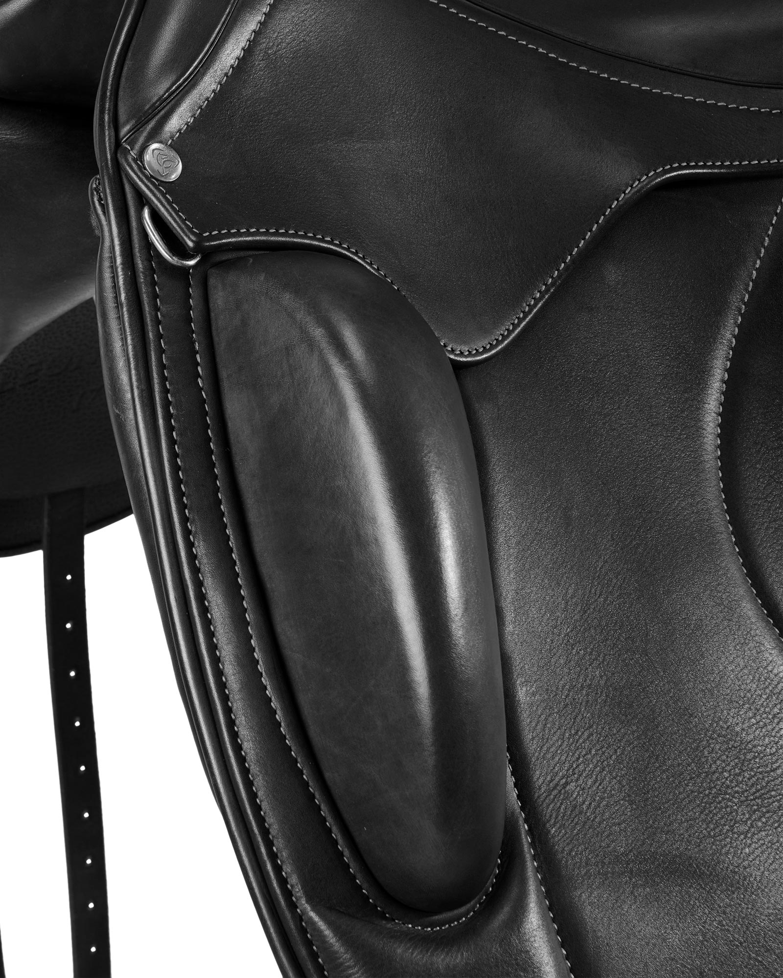 Leonardo dressage saddle wool panels