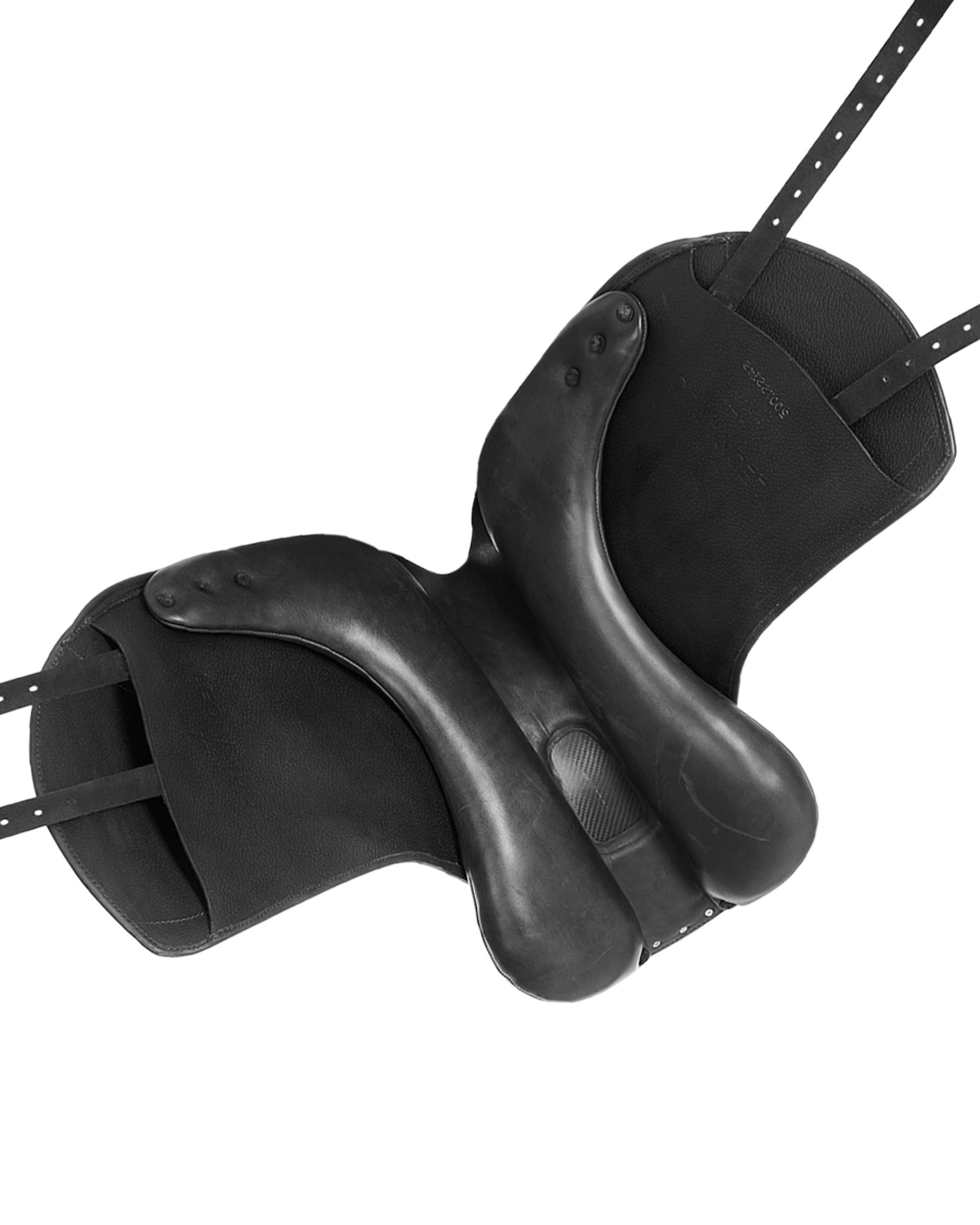 Leonardo dressage saddle wool panels